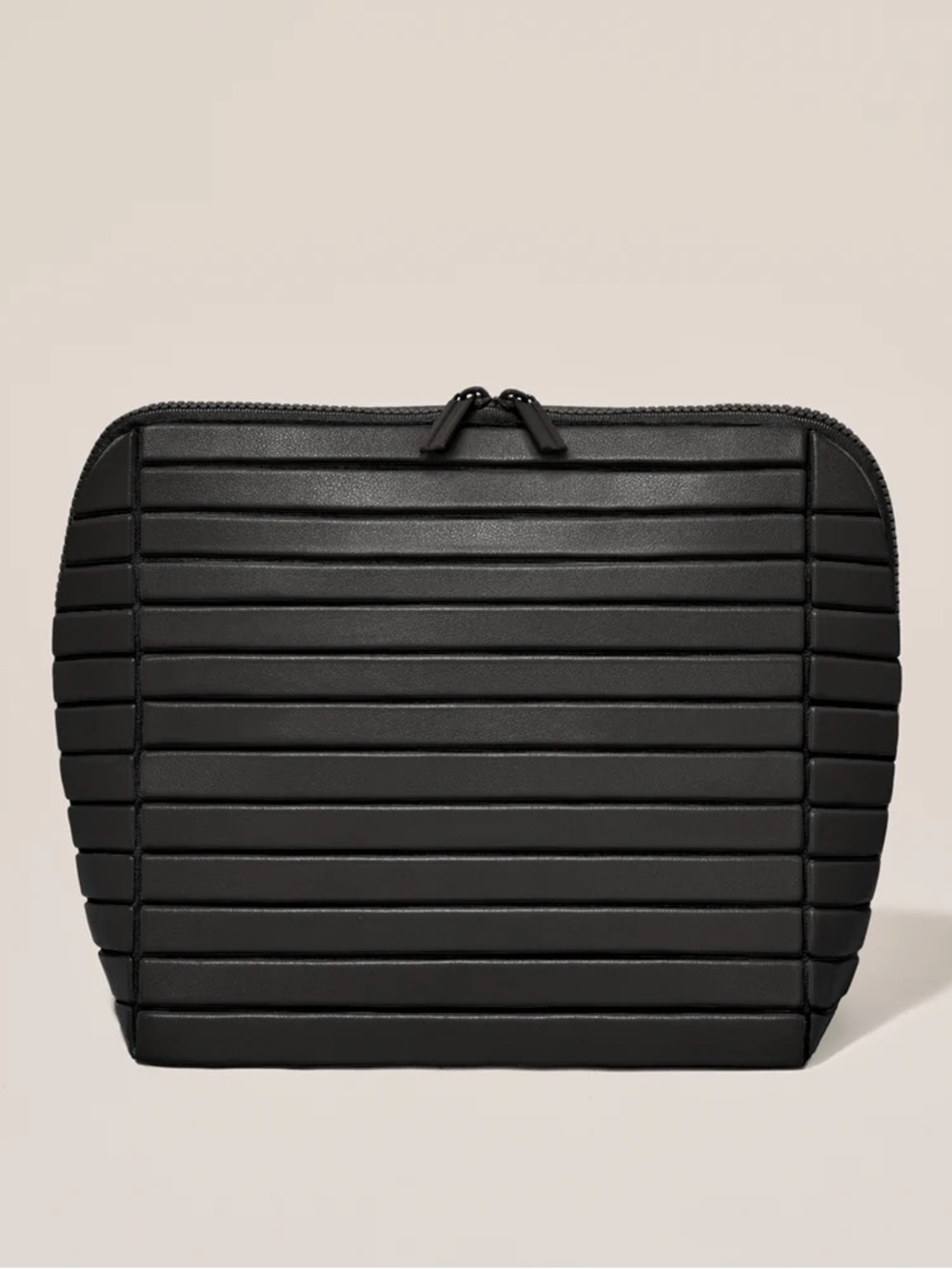 Parallelle The Large Onyx Traveller Makeup Bag